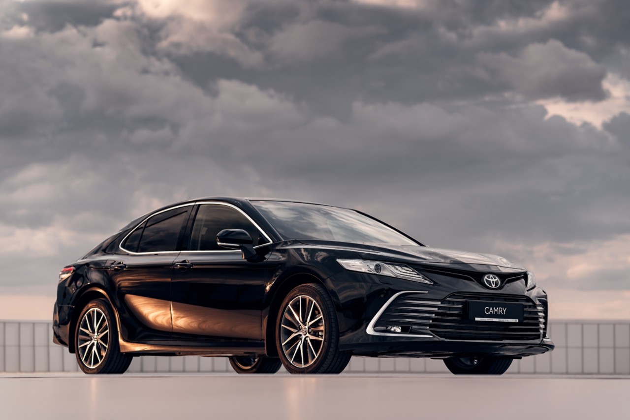 Camry Exterior image2