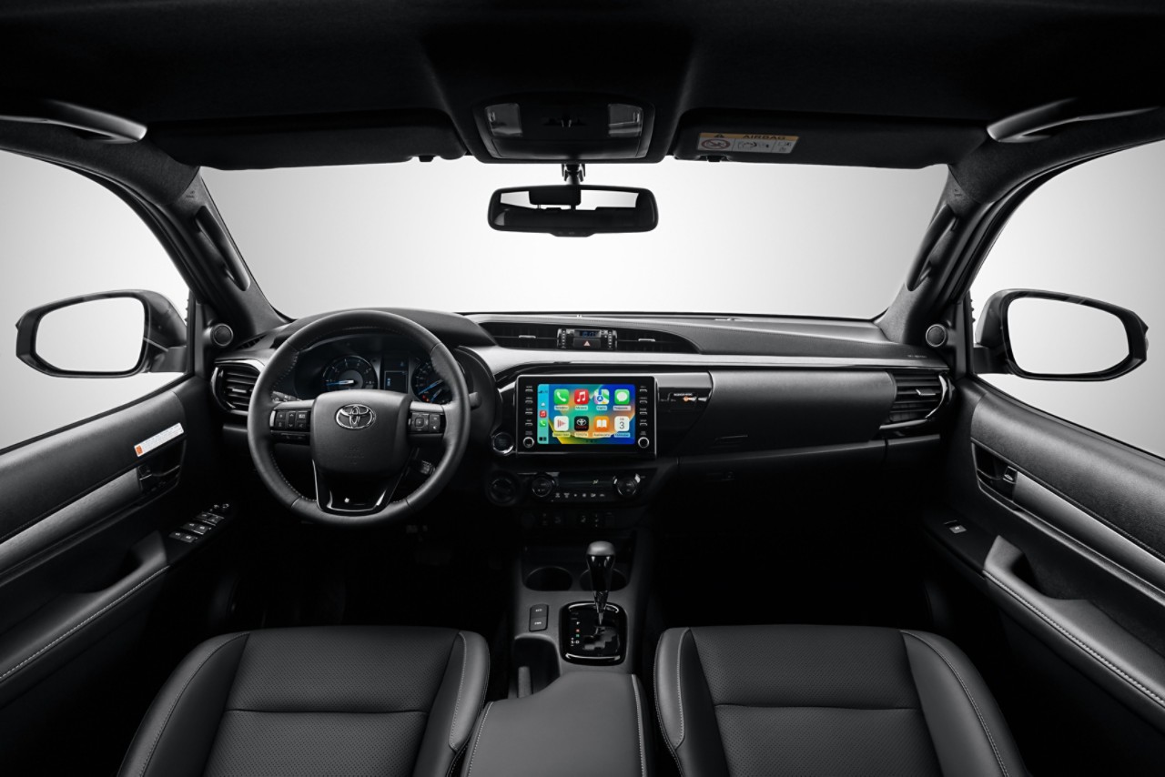 Hilux interior image1