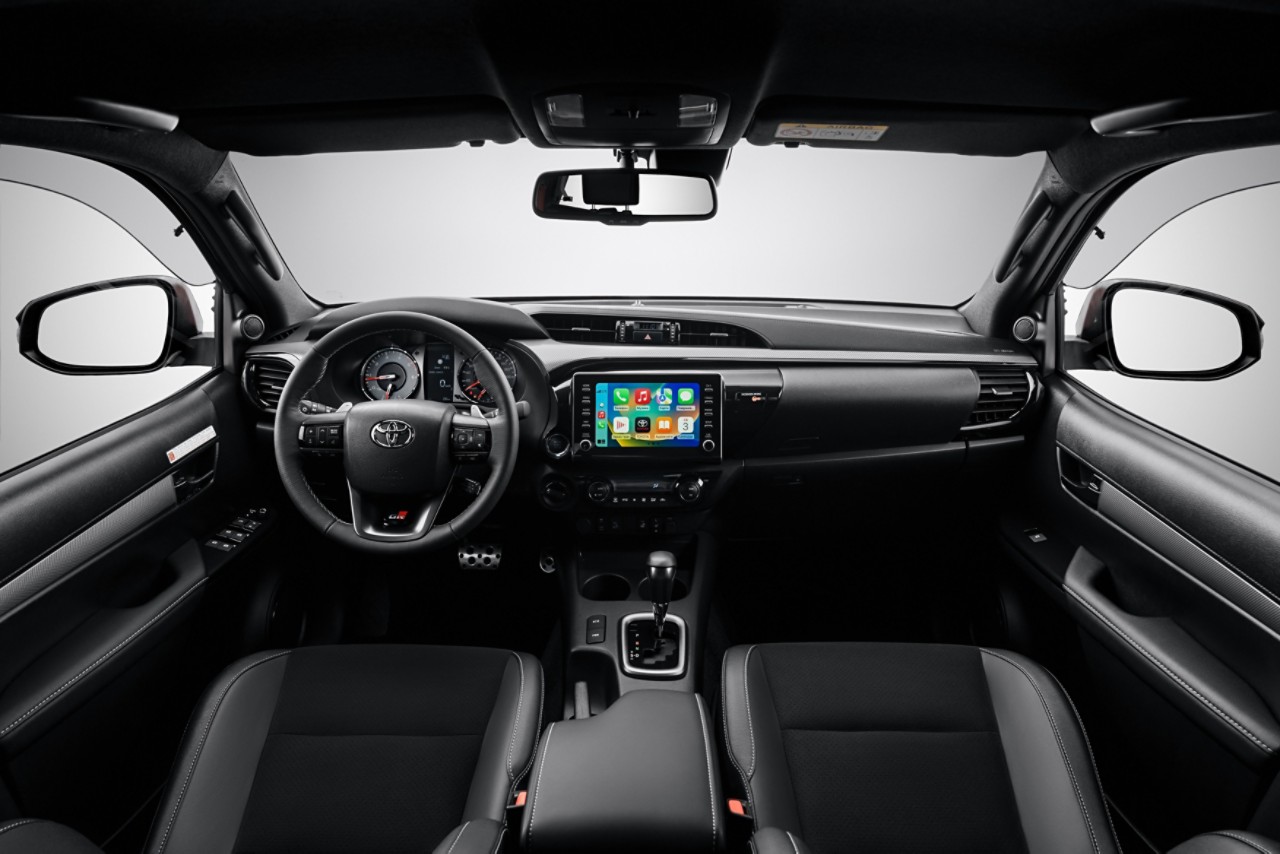 Hilux interior image2