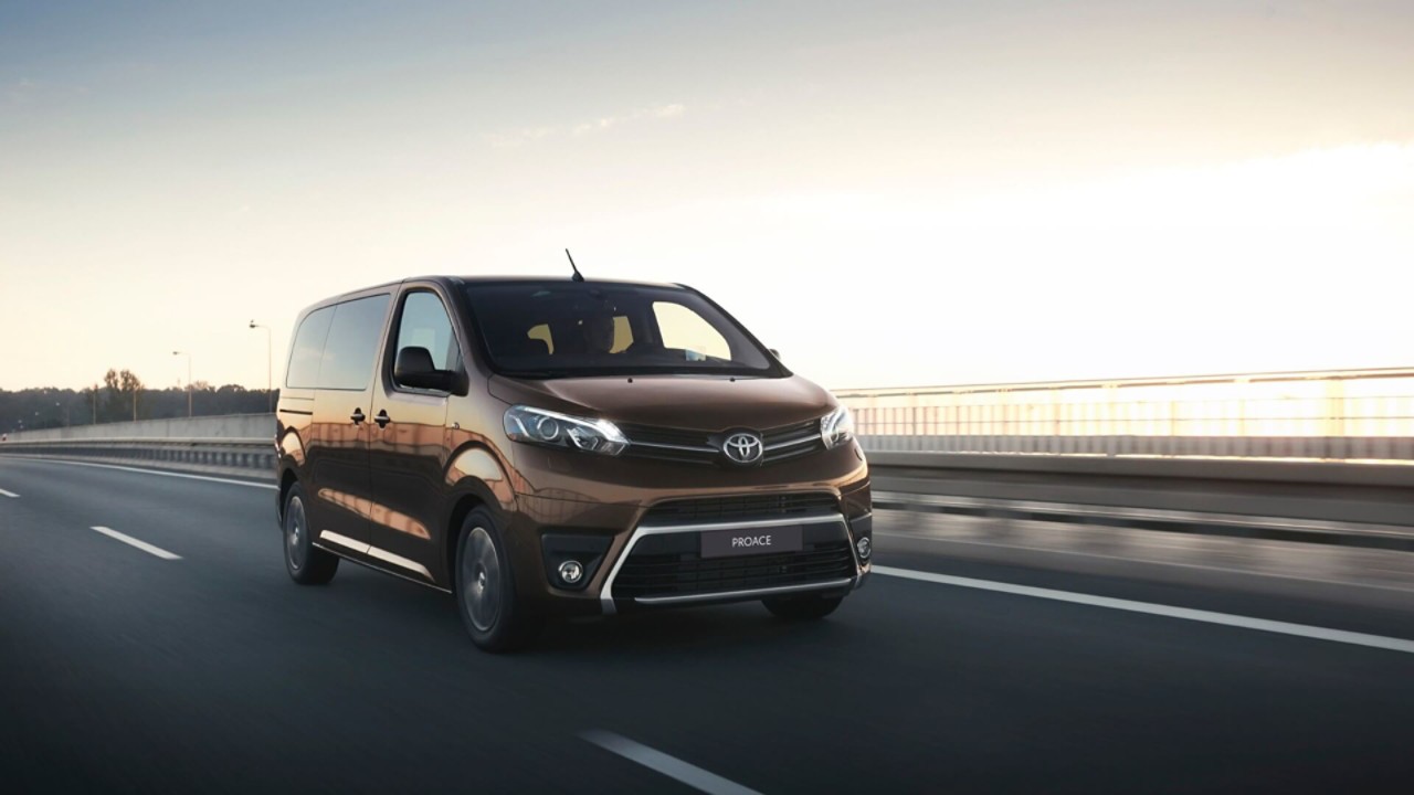 toyota proace verso