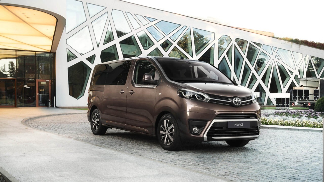 toyota proace verso