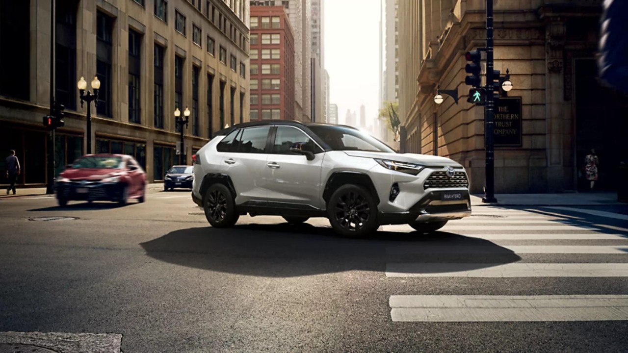 RAV4 Exterior image1