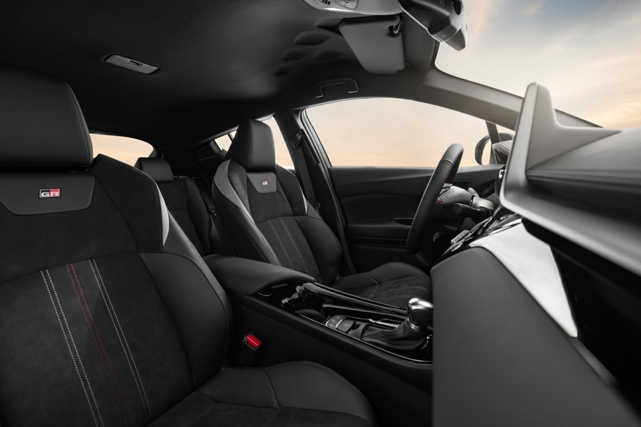 c-hr-gallery-interiour-image3