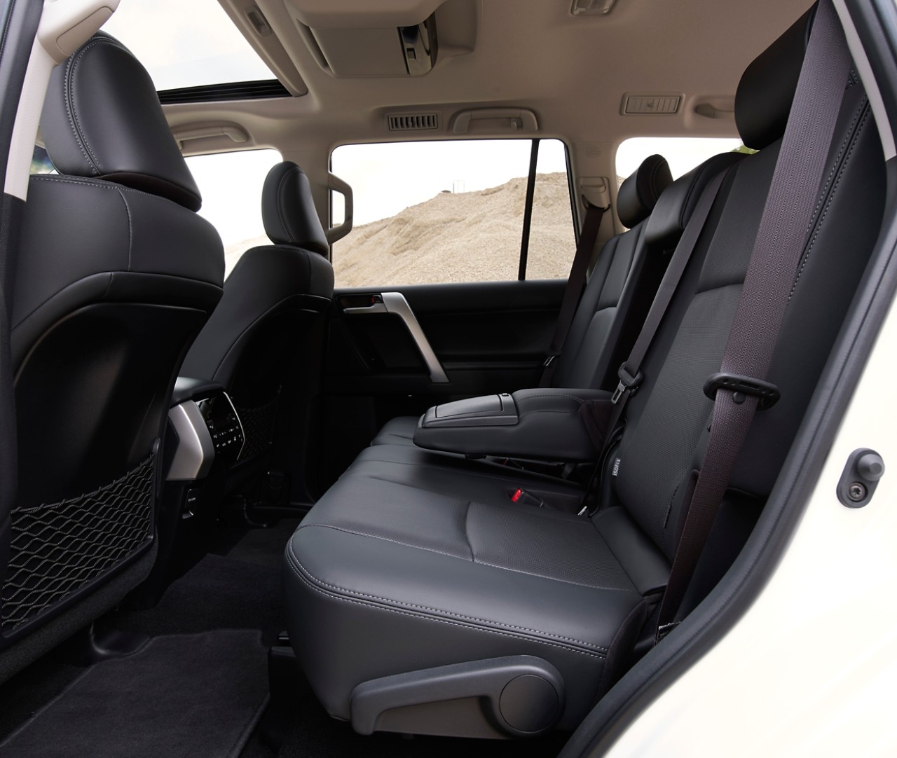 land-cruiser-prado gallery image15