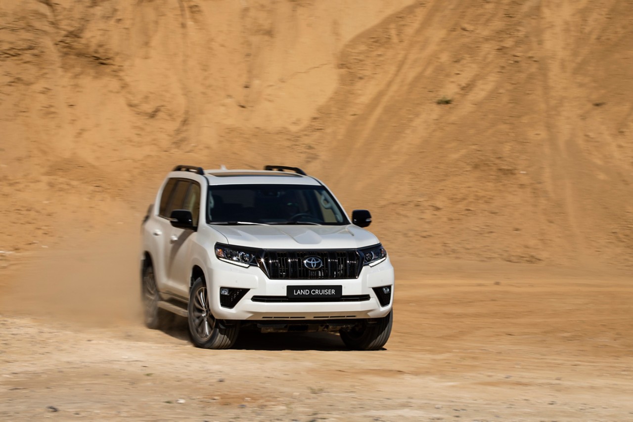land-cruiser-prado gallery image2