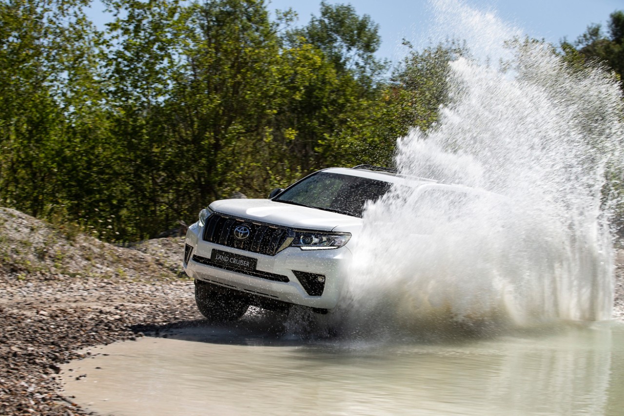 land-cruiser-prado gallery image3