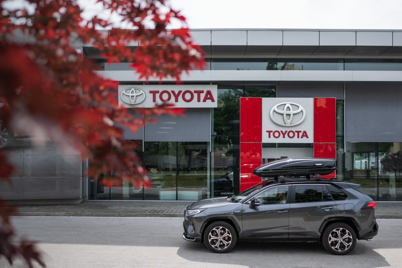 Новини Тойота | Тойота Україна | Toyota зупинила виробництво та імпорт автомобілів у Росію